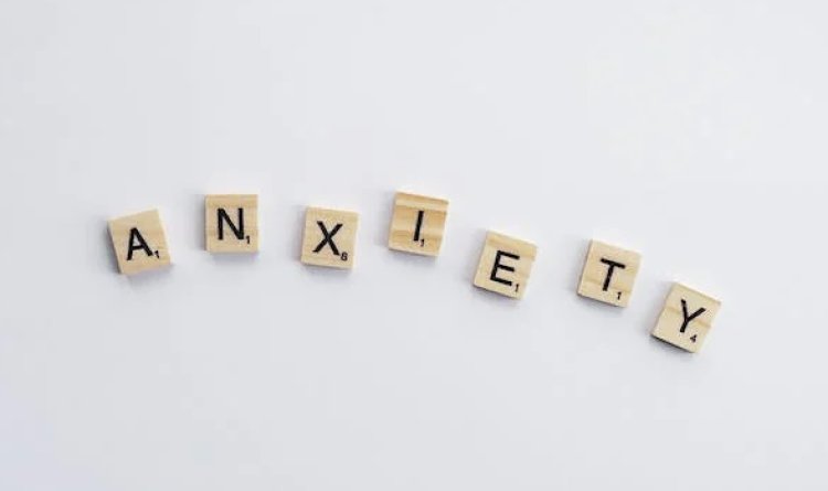 HABITS THAT CAN MAKE YOUR ANXIETY WORSE
